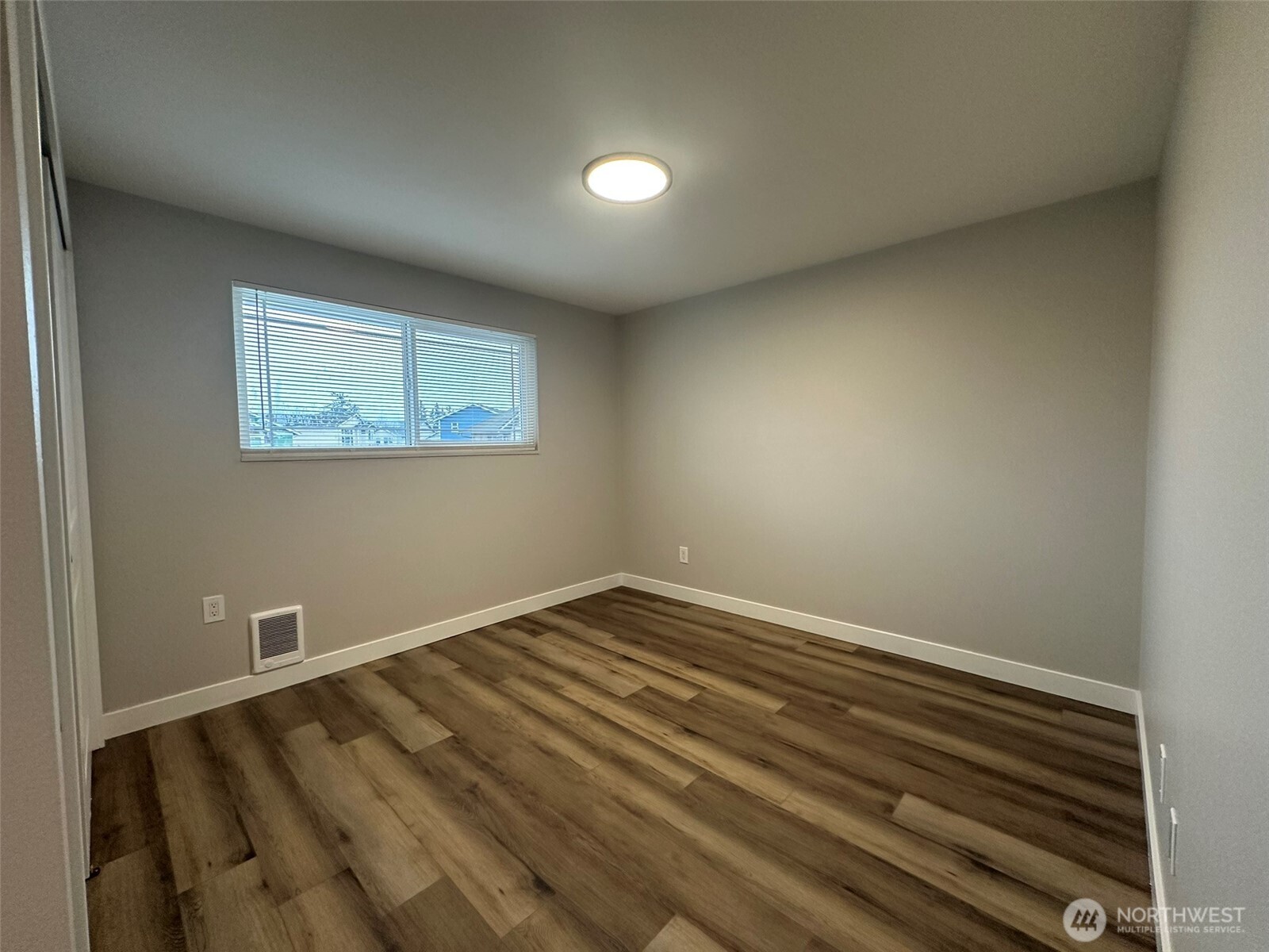 8806 3rd Avenue Property Photo 25