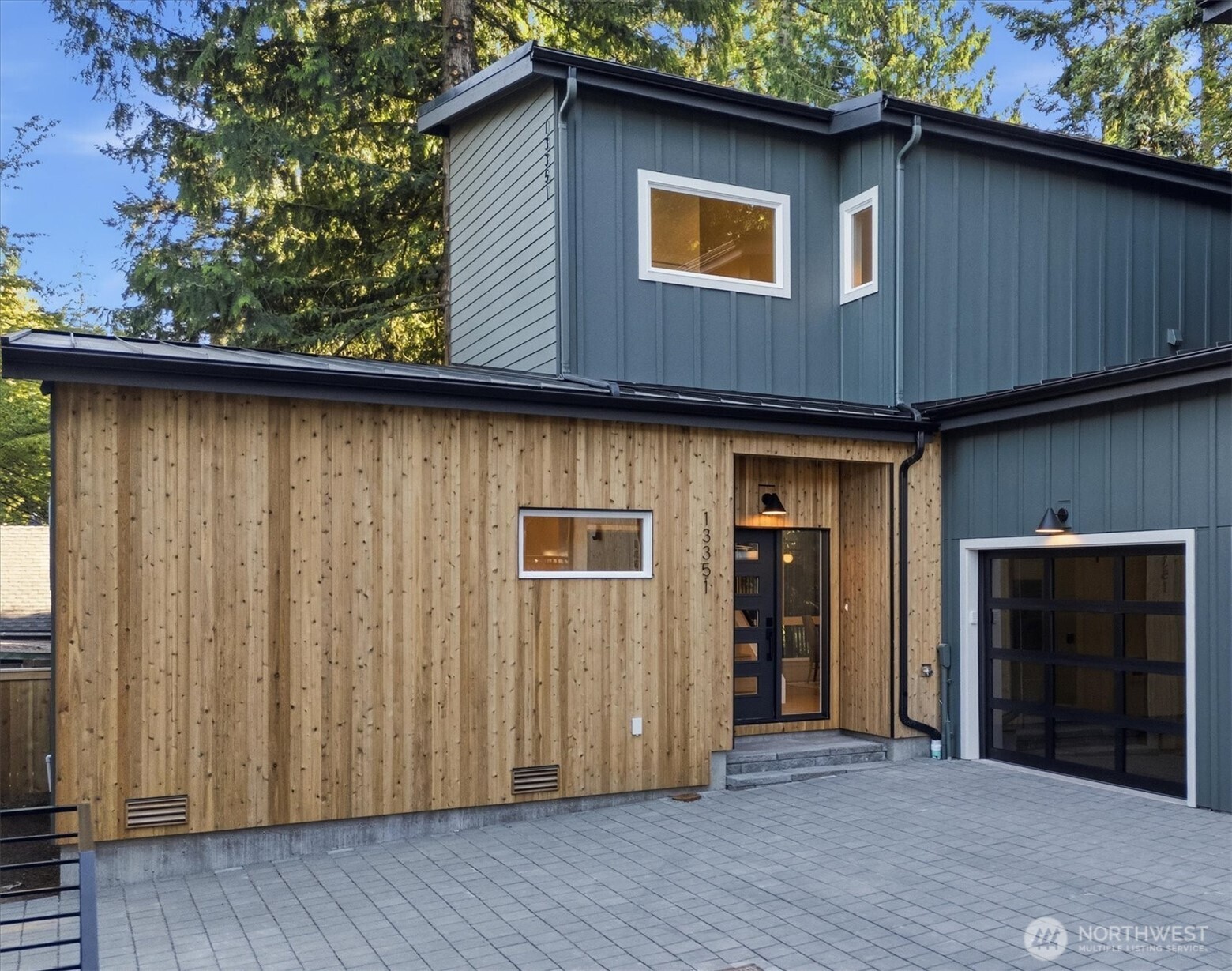 13351 25th Avenue Property Photo 2