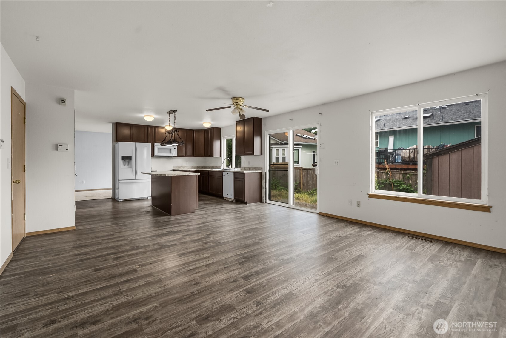 1412 200th Street Ct Property Photo 5