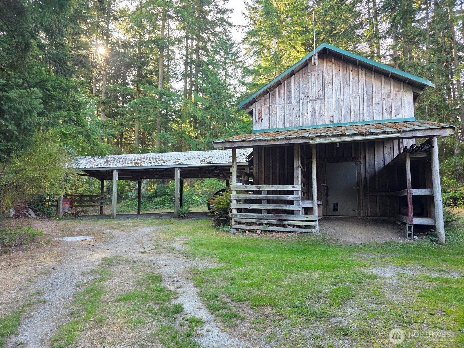 395 Saylor Road Property Photo 12