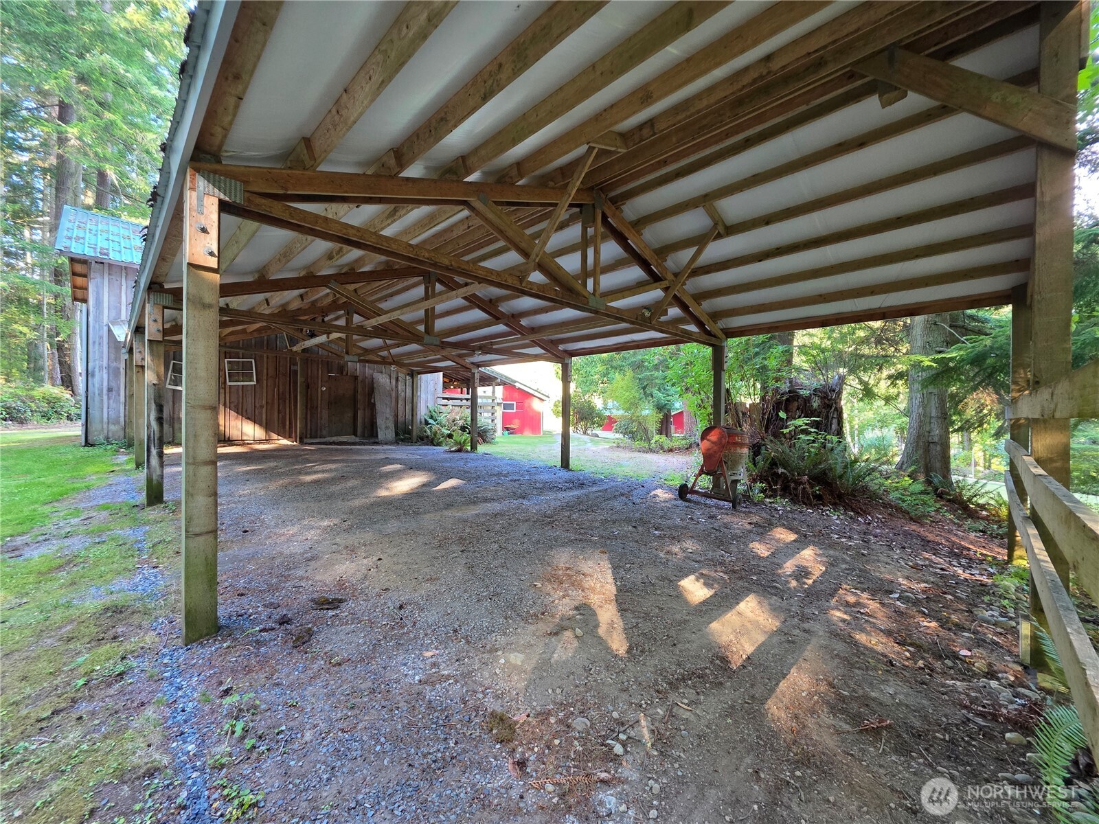 395 Saylor Road Property Photo 14