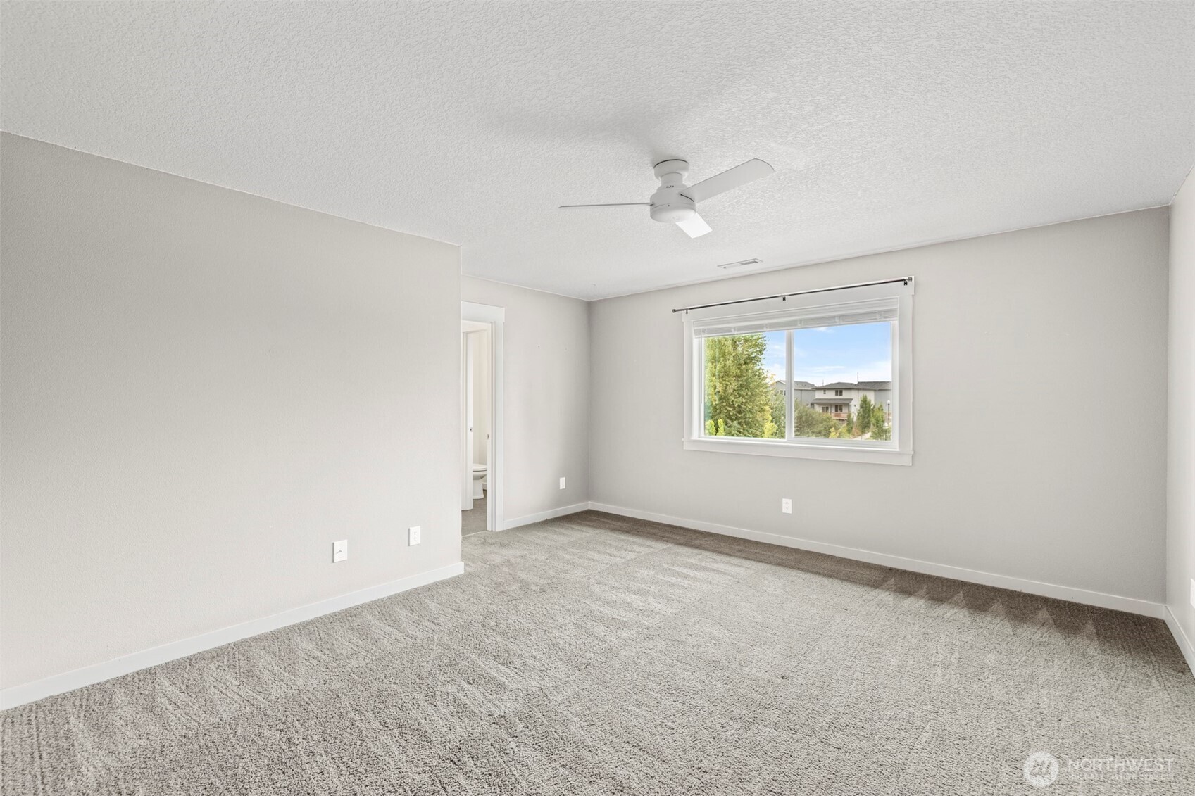 7013 N Madison Circle Property Photo 18
