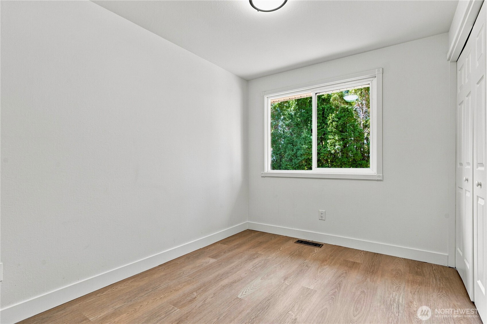 17219 Ne 16th Place Property Photo 17