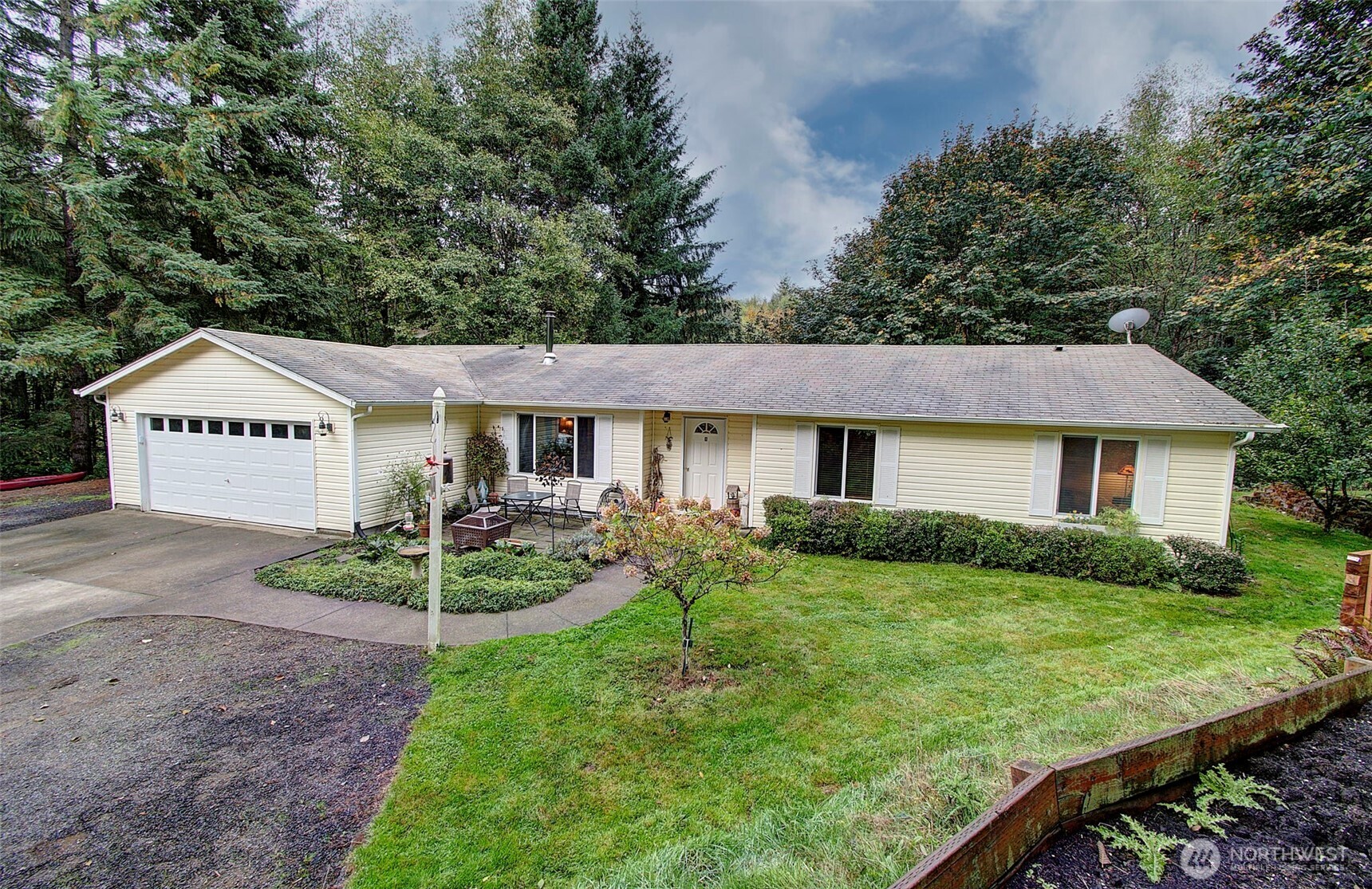 210 Great Northern Road Property Photo 2