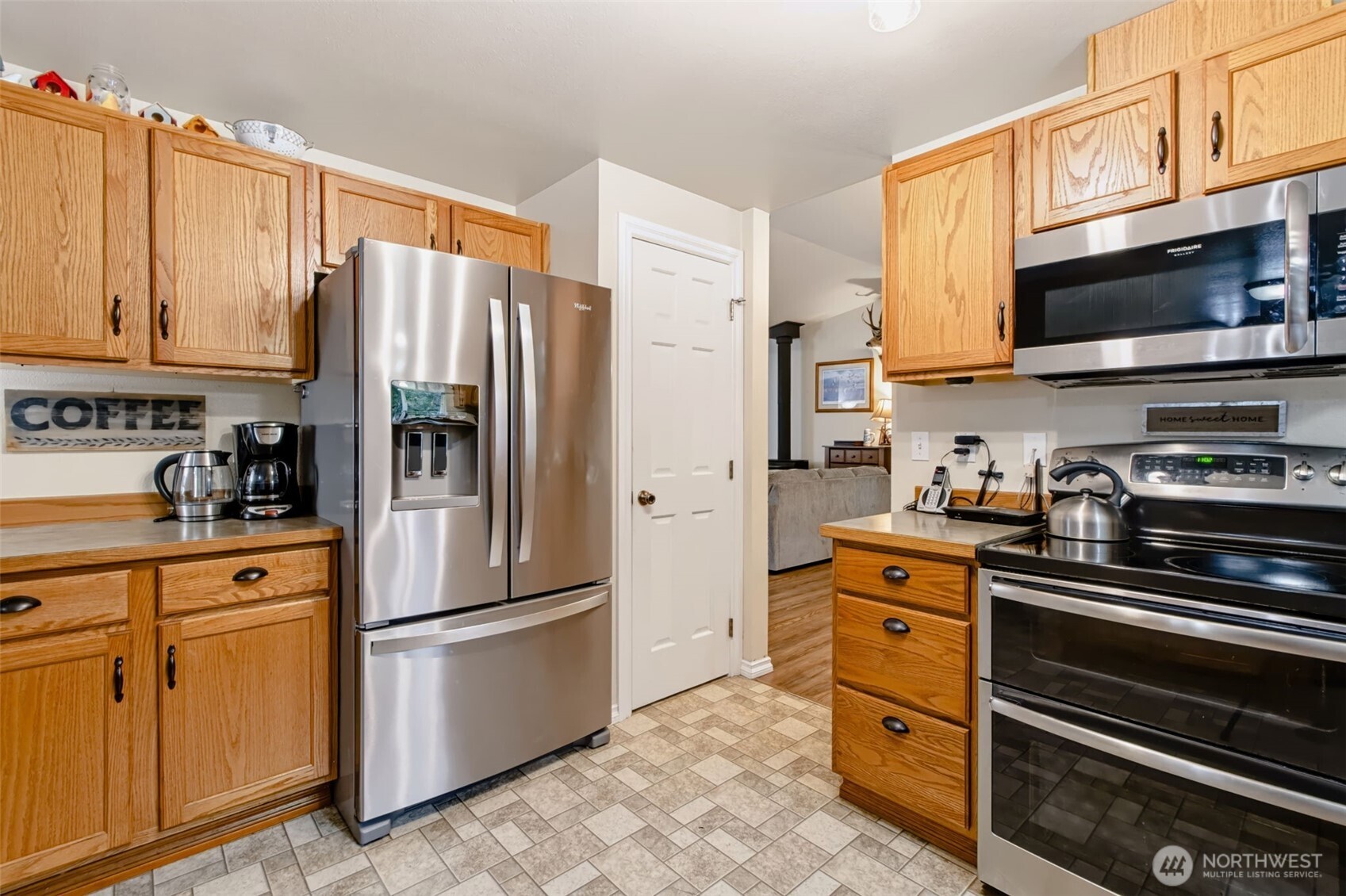 210 Great Northern Road Property Photo 10