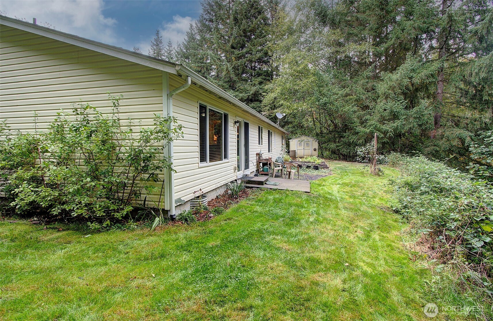 210 Great Northern Road Property Photo 31