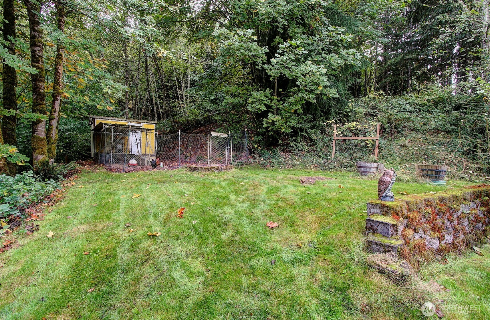 210 Great Northern Road Property Photo 32