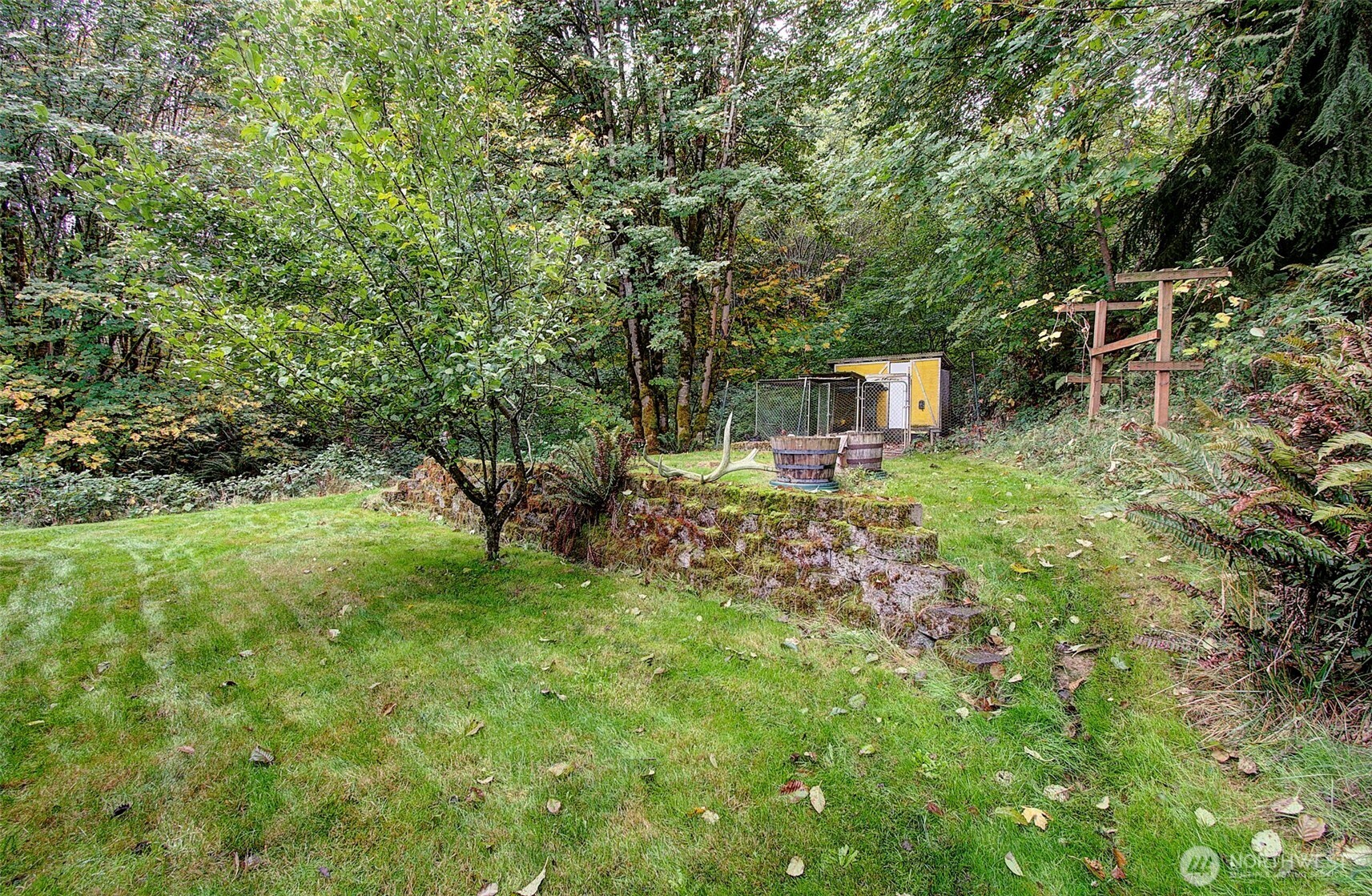 210 Great Northern Road Property Photo 33