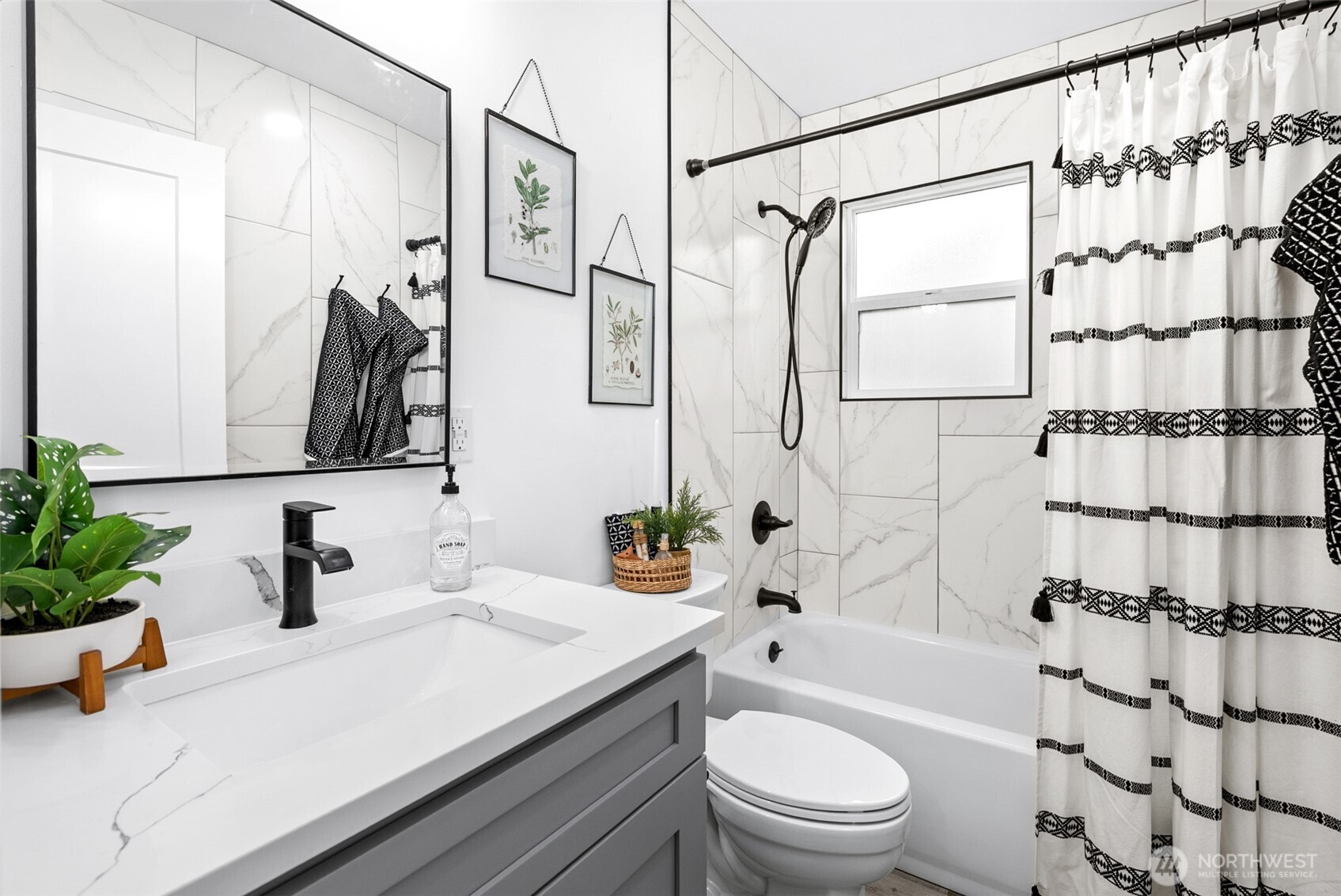 1924 4th Street Property Photo 11