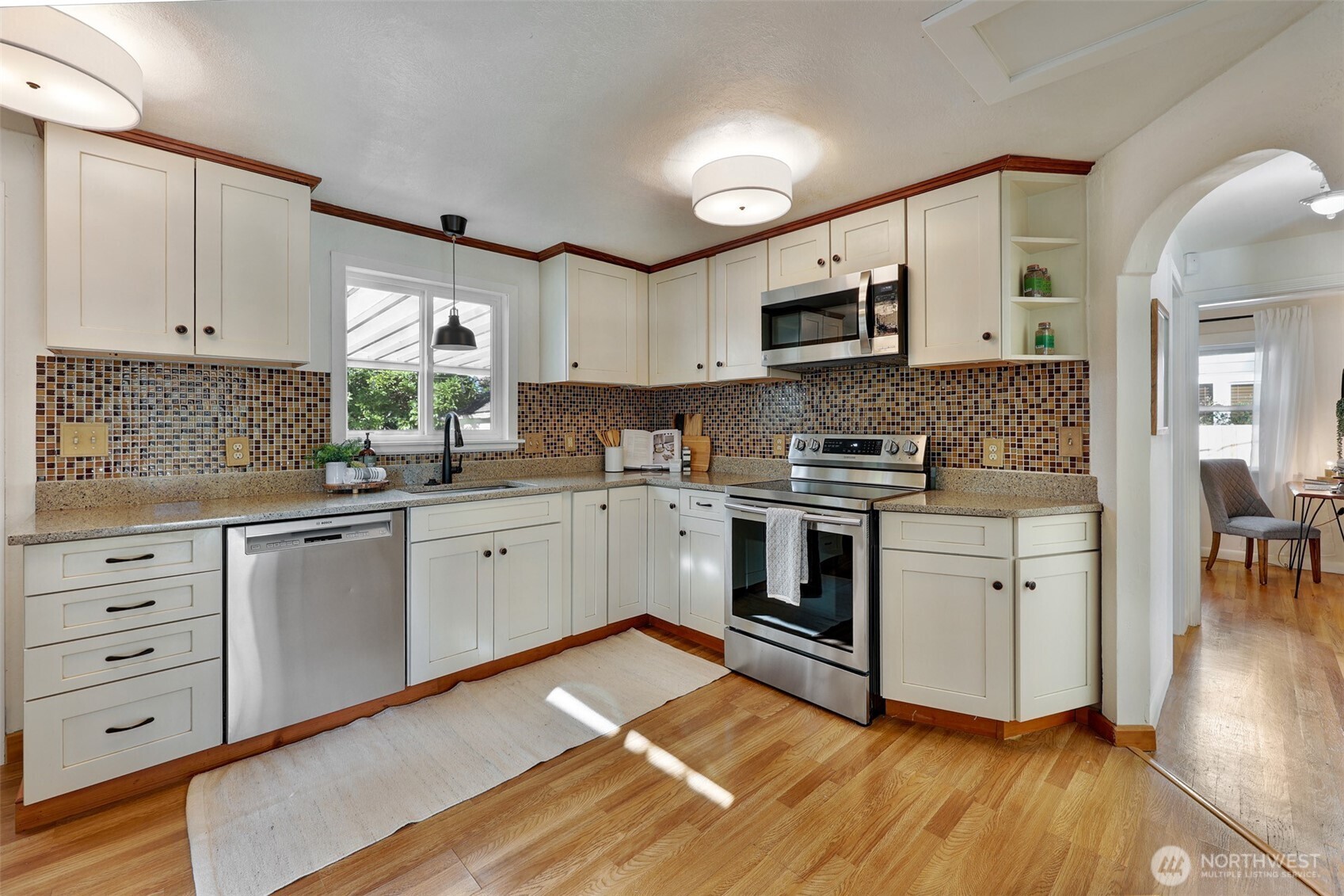 3924 Sw Holden Street Property Photo 12