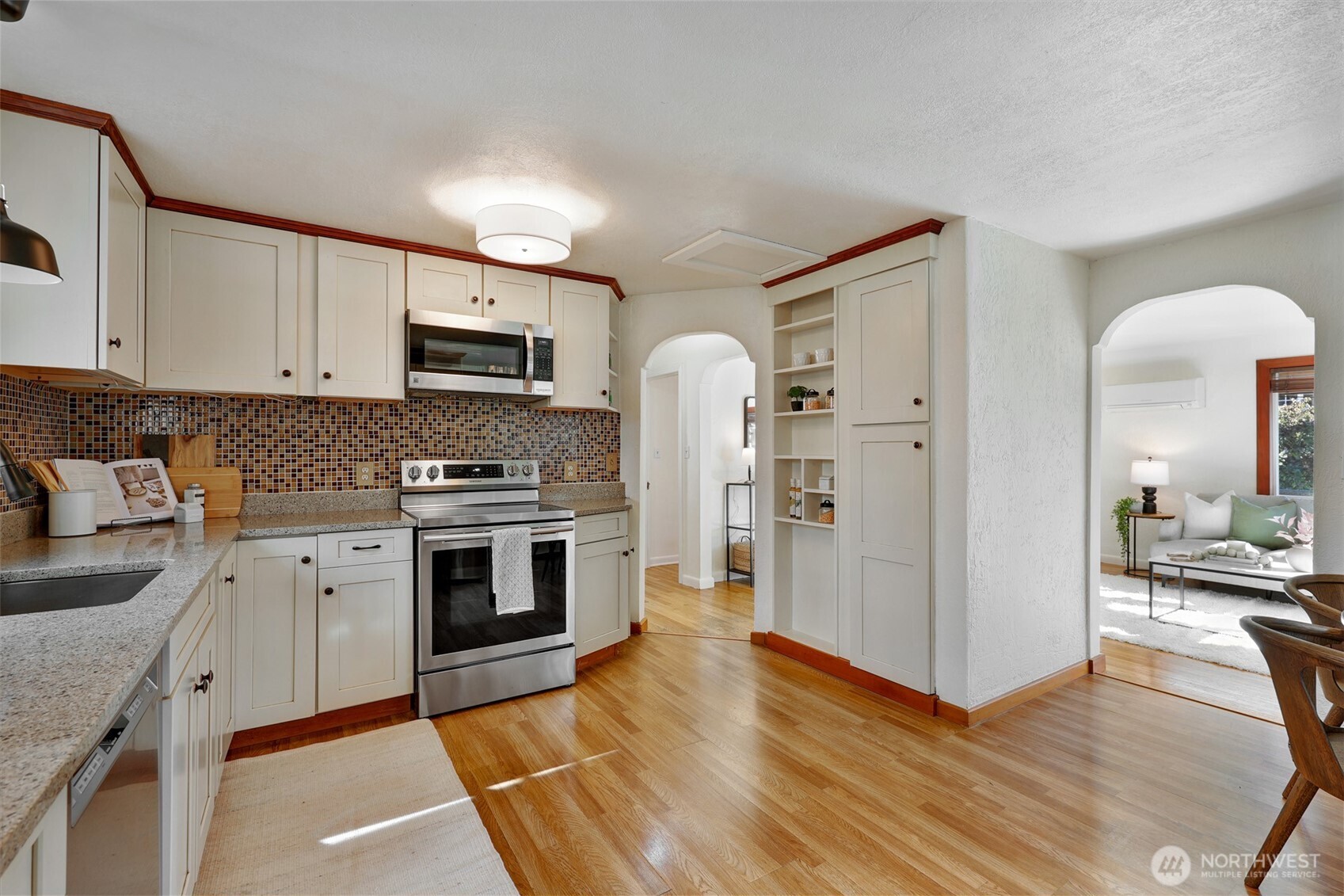 3924 Sw Holden Street Property Photo 15