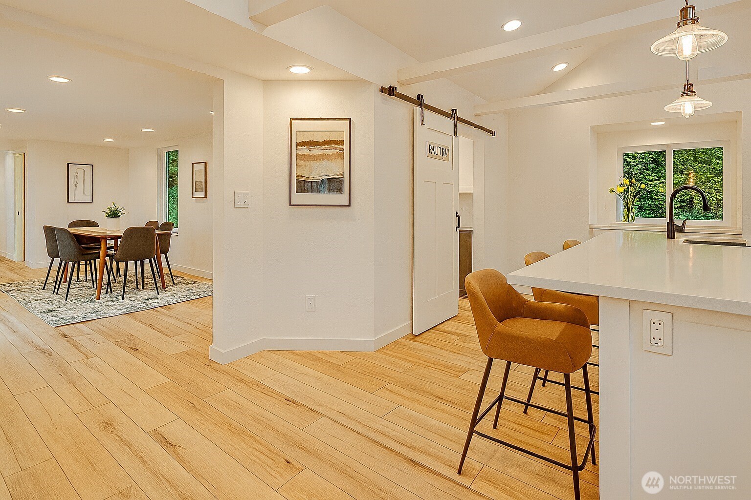 41 E Alderney Street Property Photo 8