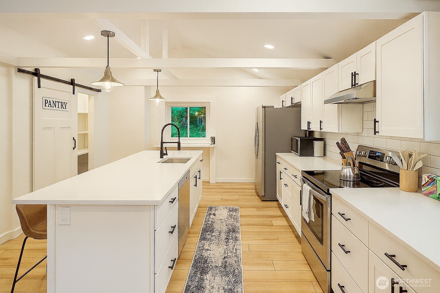 41 E Alderney Street Property Photo 10
