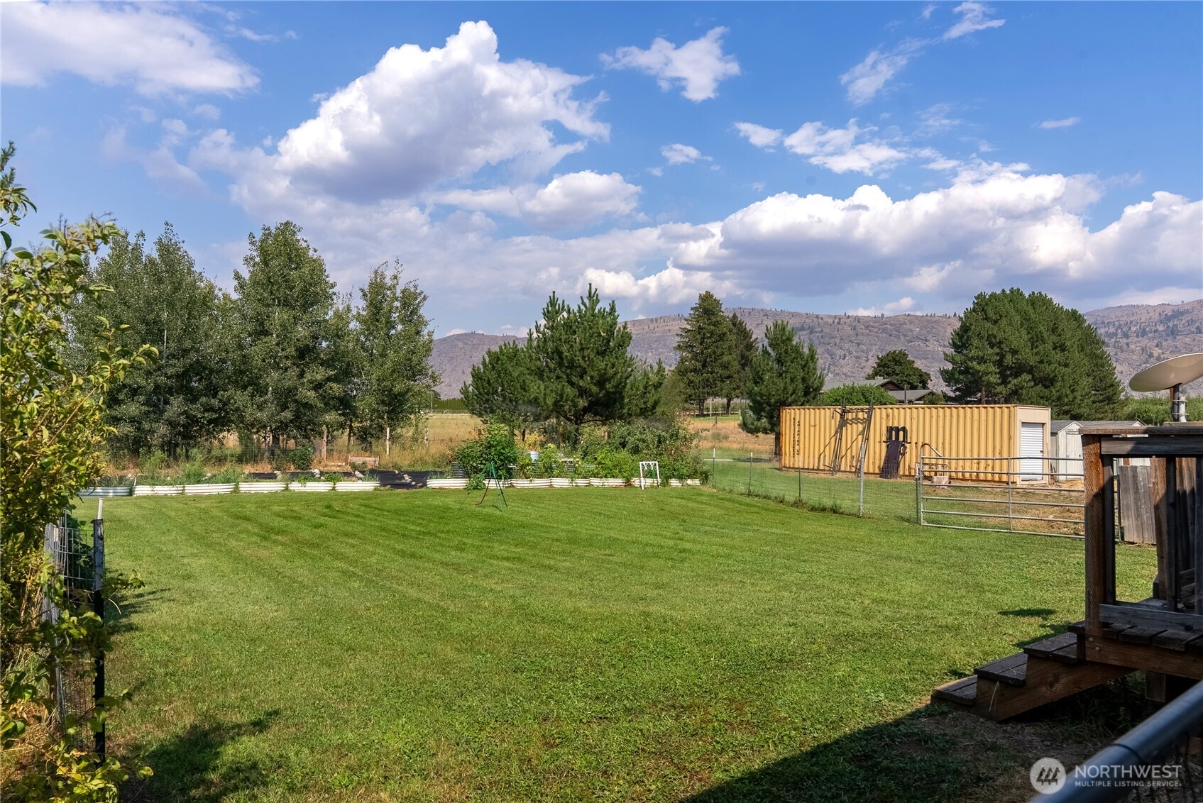 6 Peacock Lane Property Photo 32