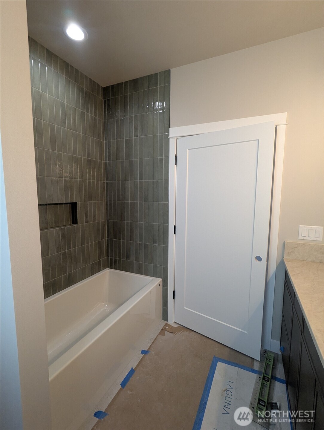 4481 Blackstone Way Property Photo 5