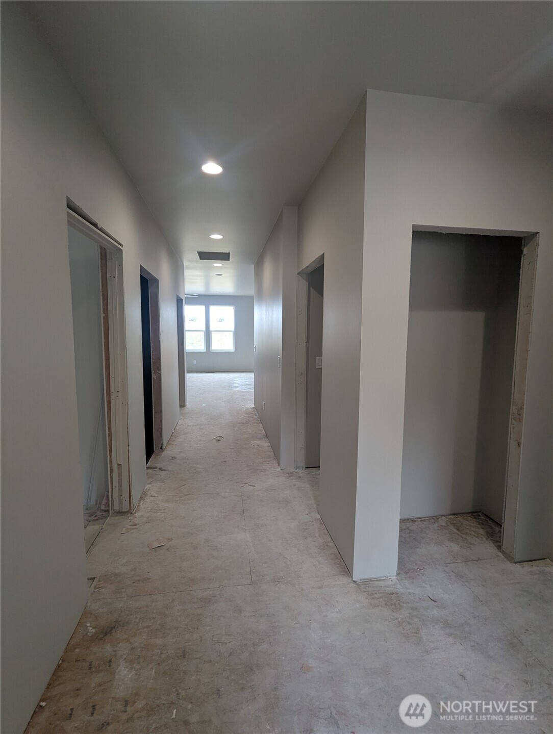 4481 Blackstone Way Property Photo 9