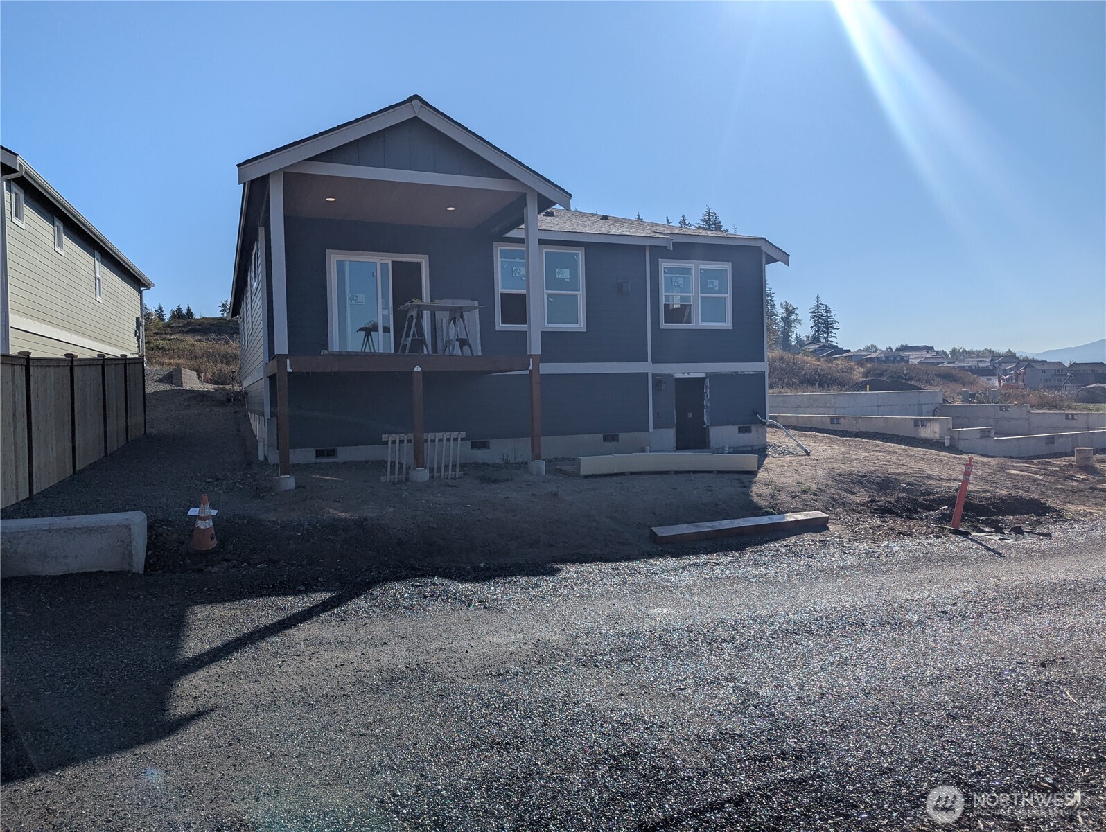 4481 Blackstone Way Property Photo 13