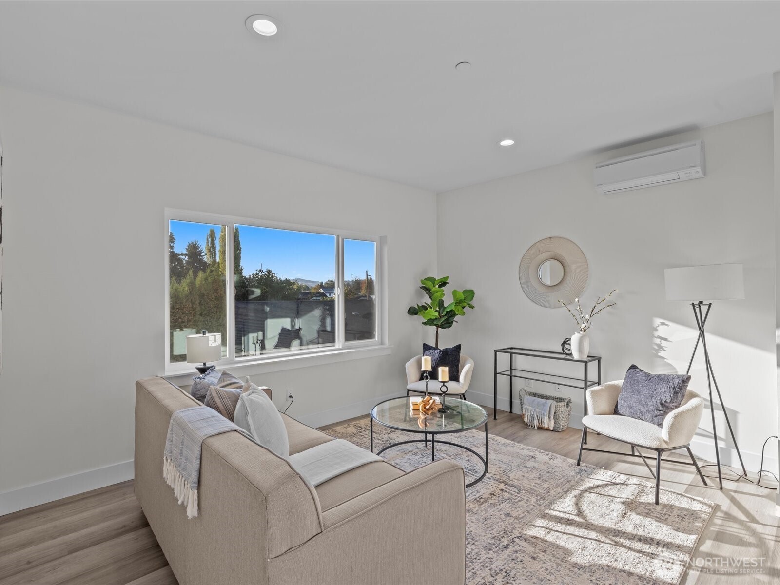 215 Corrin Avenue C Property Photo 15