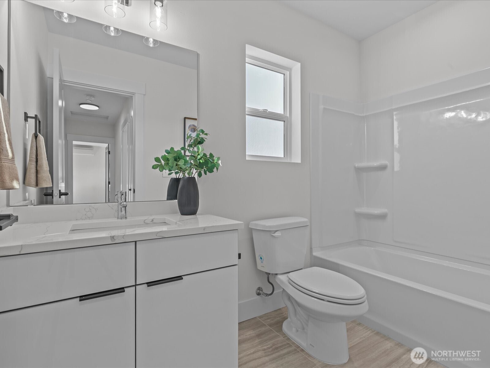 215 Corrin Avenue C Property Photo 19