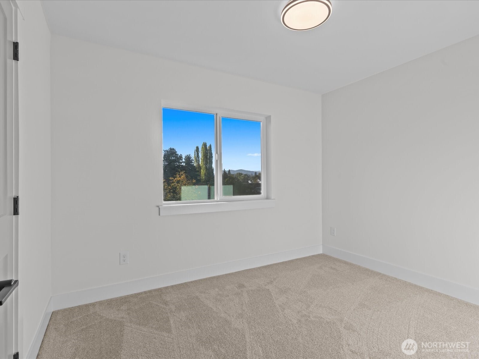 215 Corrin Avenue C Property Photo 21