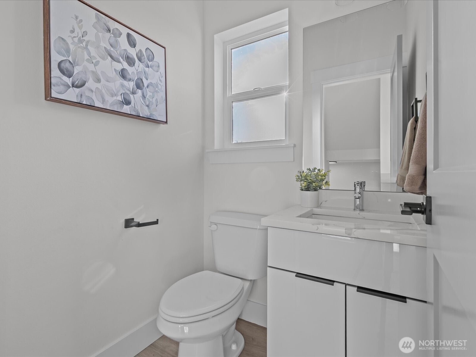 215 Corrin Avenue C Property Photo 28