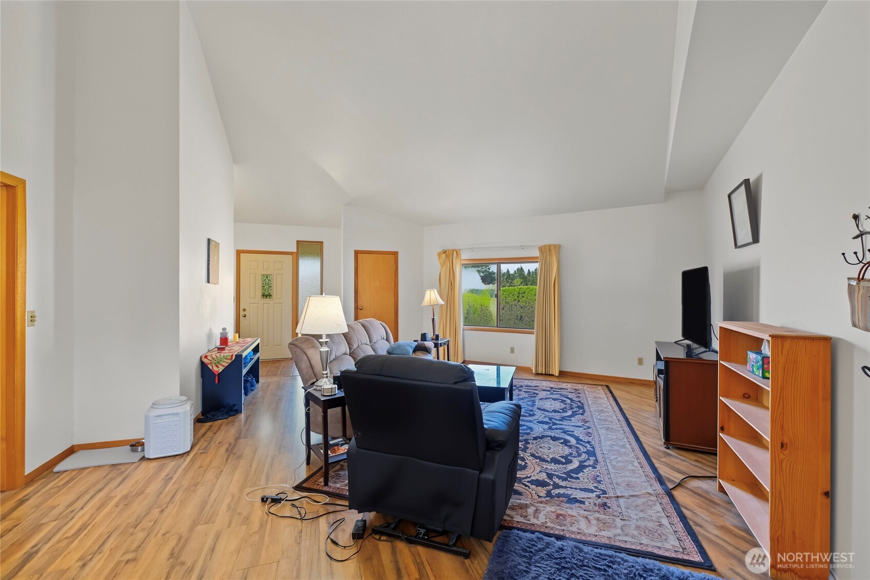 1786 5th St Ne Property Photo 6