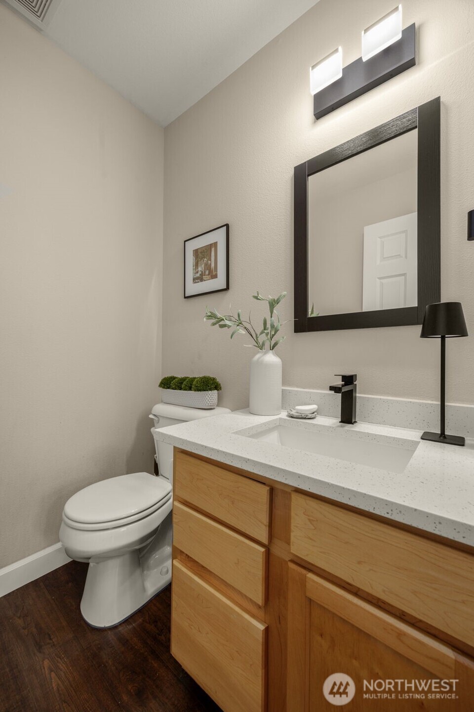 18631 10th Avenue Property Photo 14