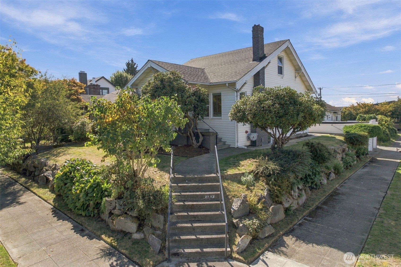 3301 17th Avenue Property Photo 1