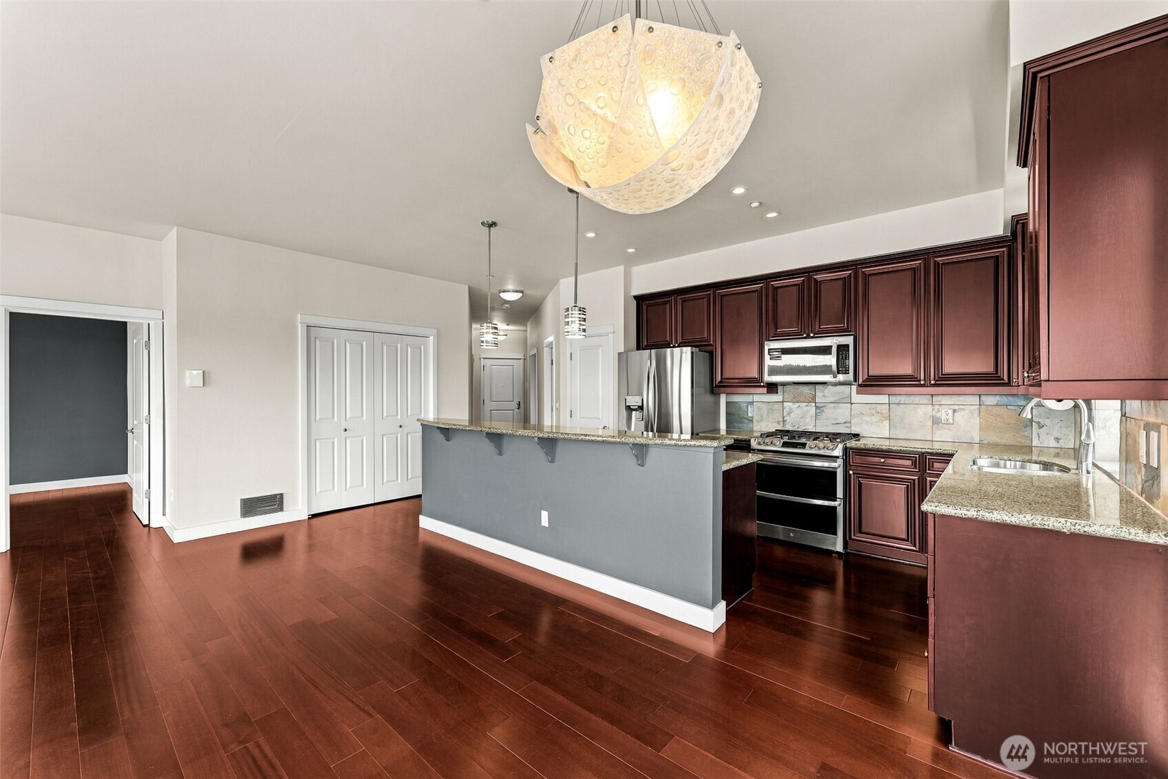 400 Washington Avenue 303 Property Photo 16