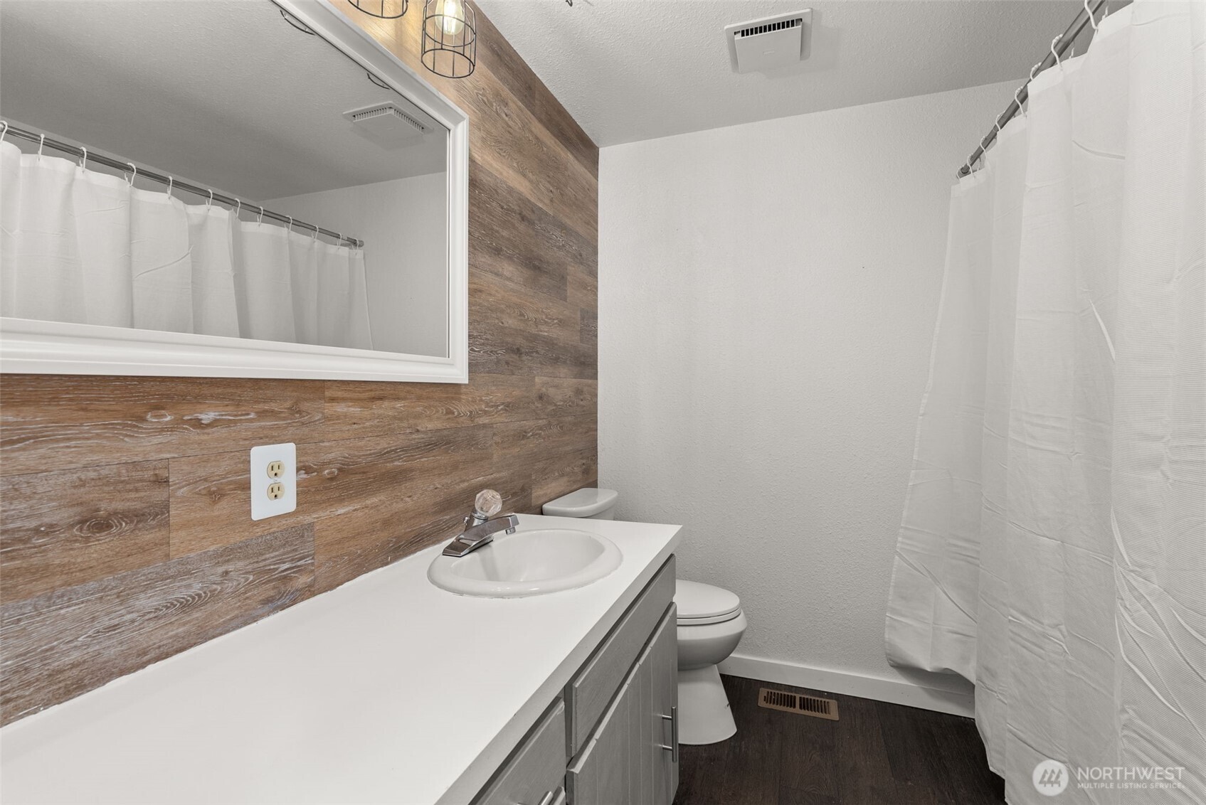 105 Sirius Place Property Photo 17