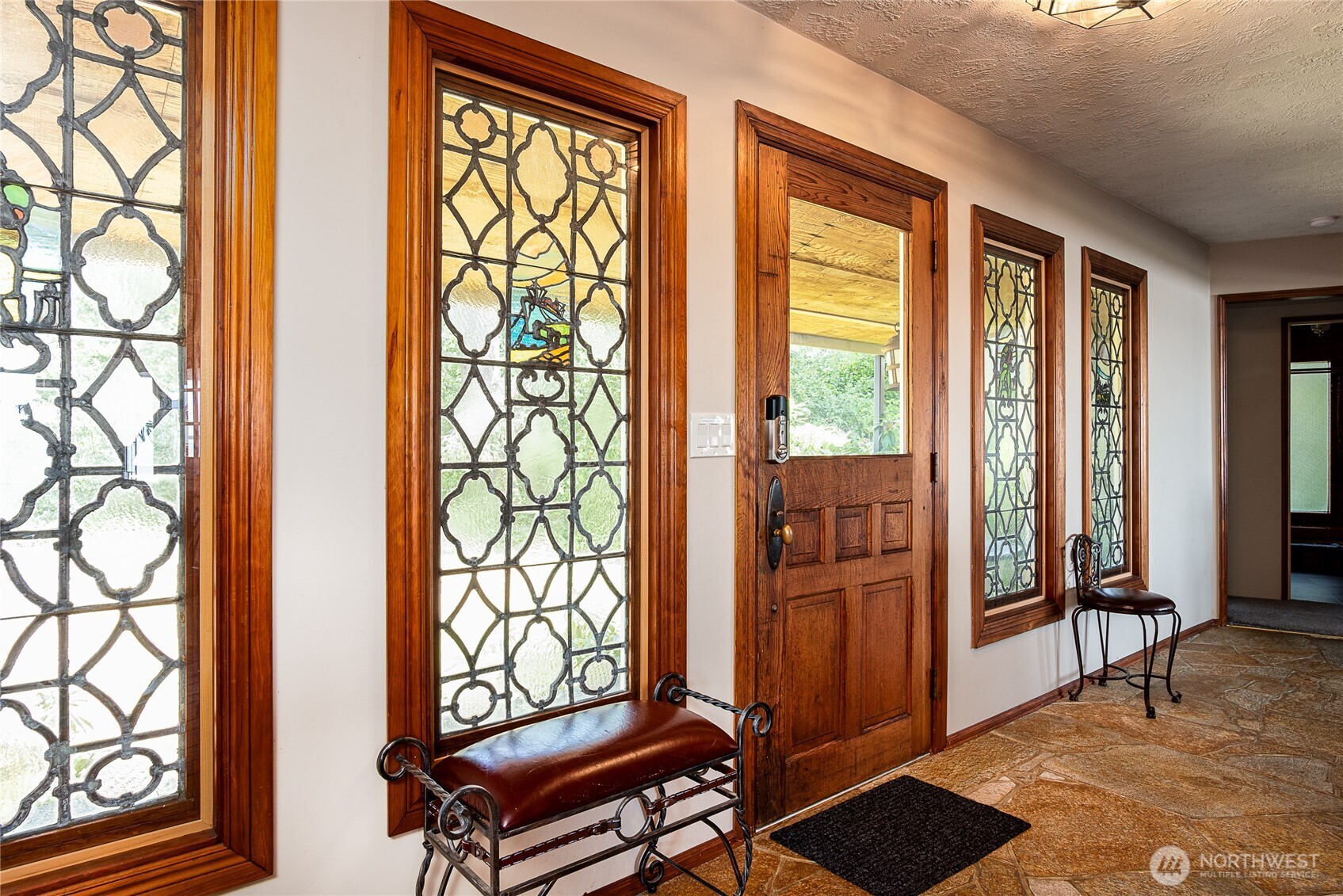 633 State Route 101 Property Photo 4