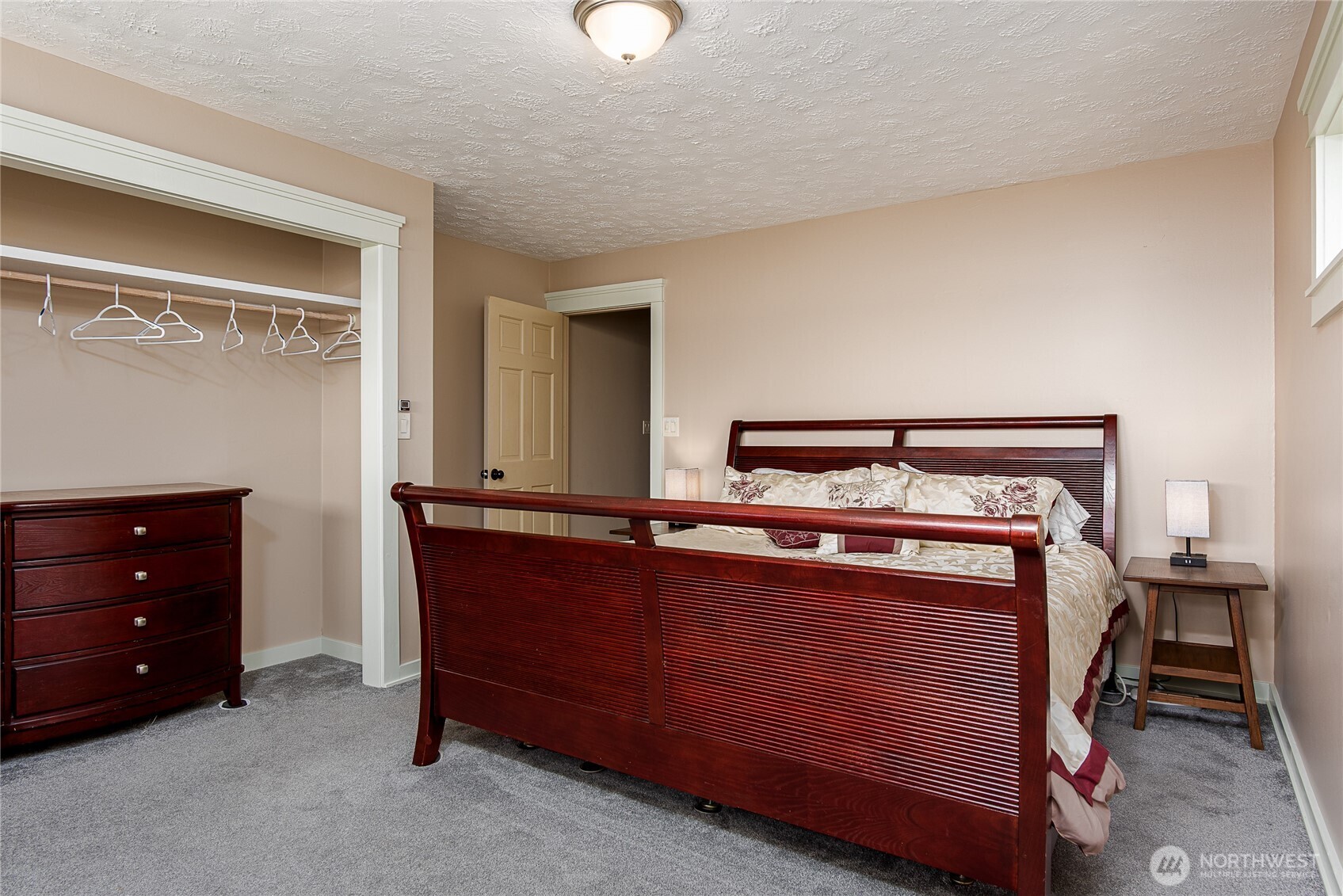633 State Route 101 Property Photo 13