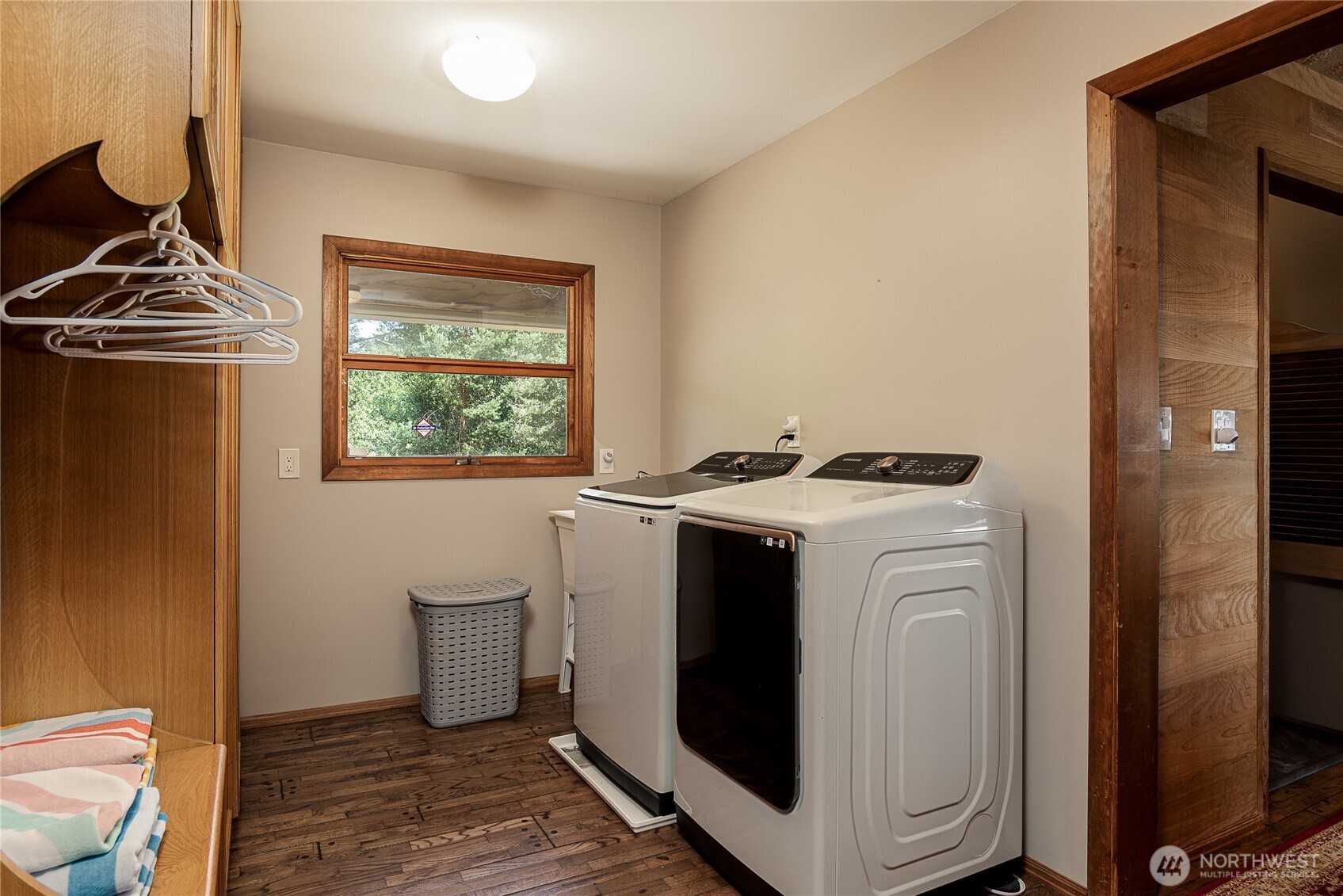 633 State Route 101 Property Photo 26
