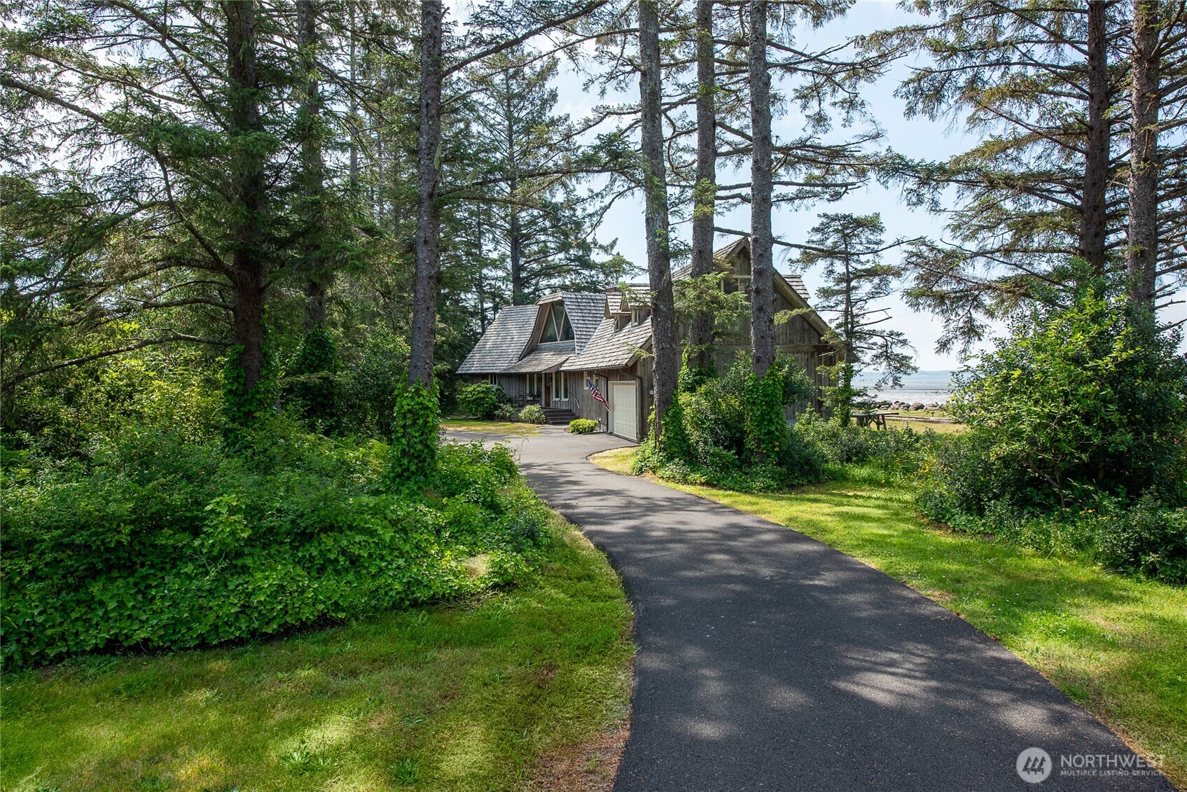 633 State Route 101 Property Photo 29