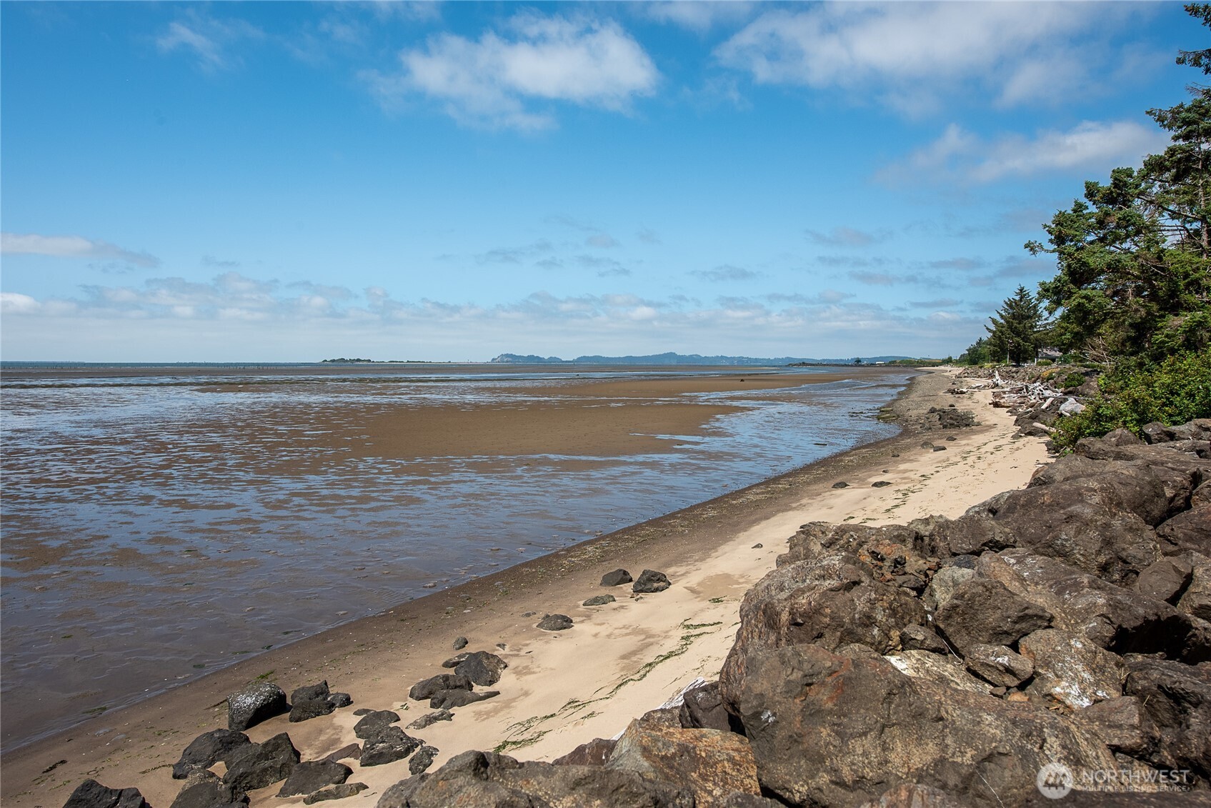 633 State Route 101 Property Photo 35