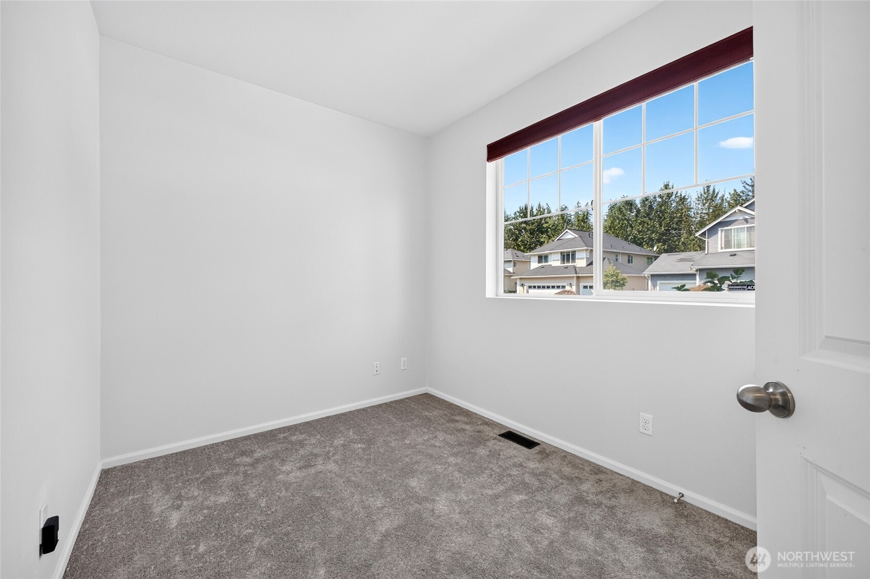 6618 Charlotte Avenue Property Photo 10