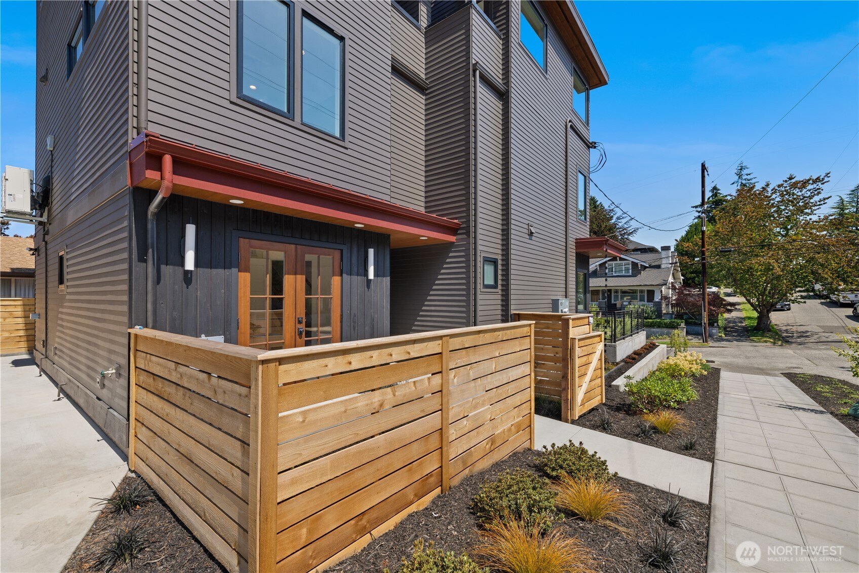 270 Fulton Street Property Photo 2