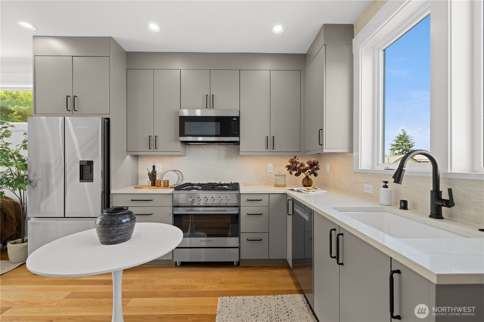 270 Fulton Street Property Photo 11