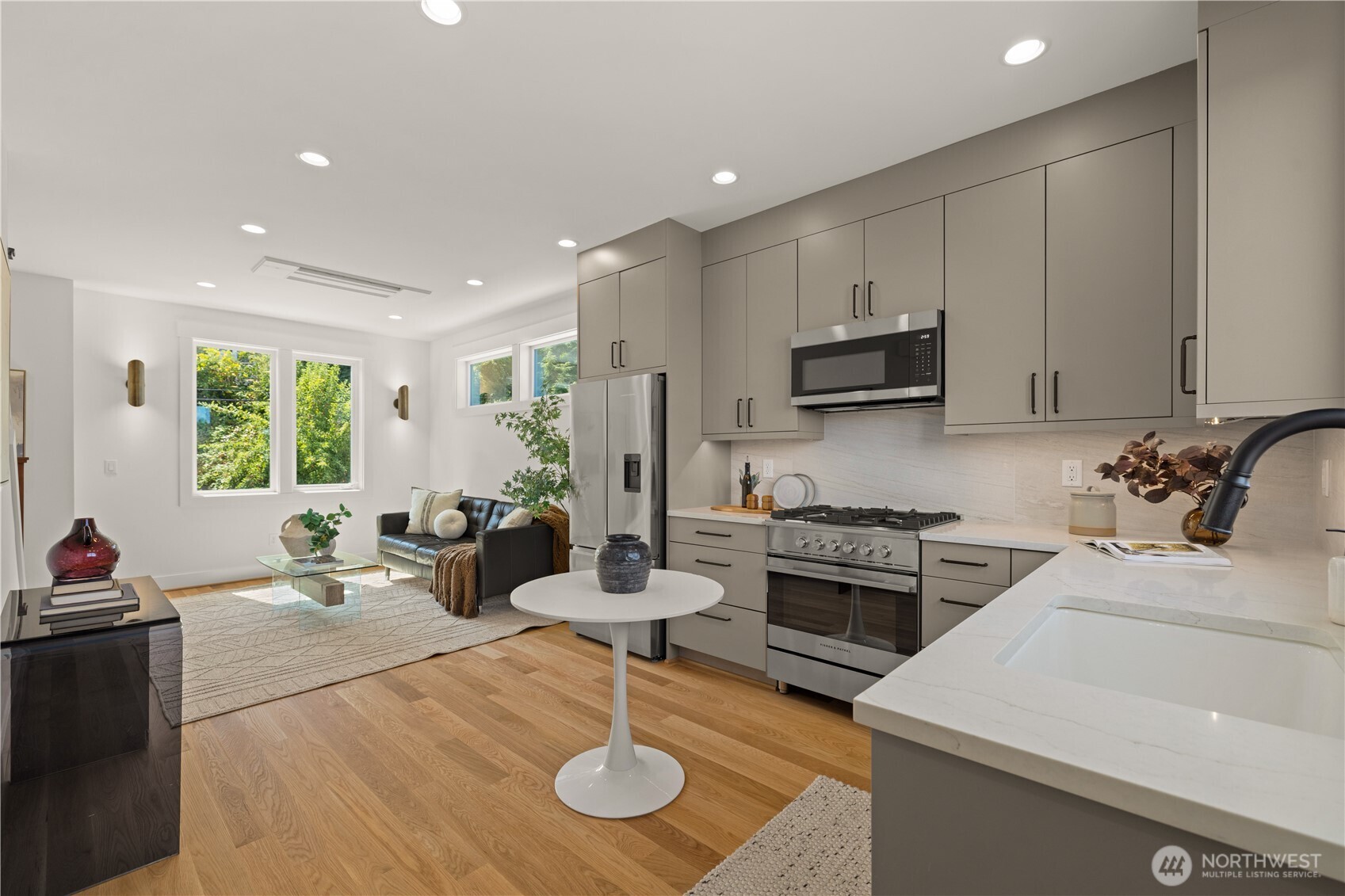 270 Fulton Street Property Photo 12