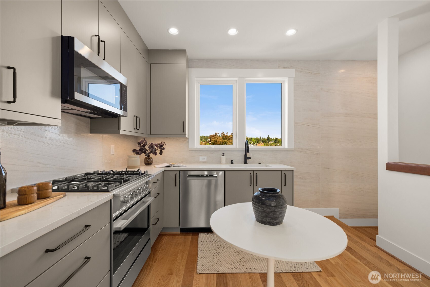270 Fulton Street Property Photo 14