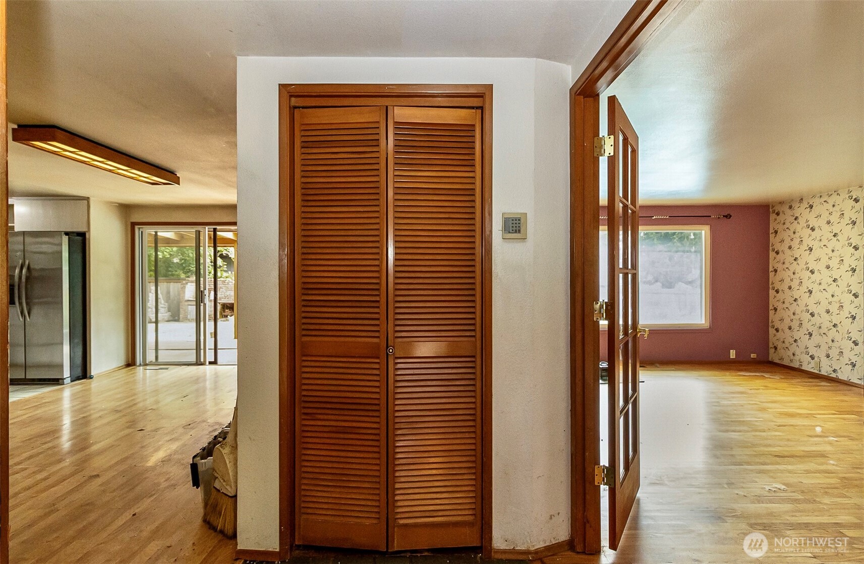 12042 14th Avenue Property Photo 2
