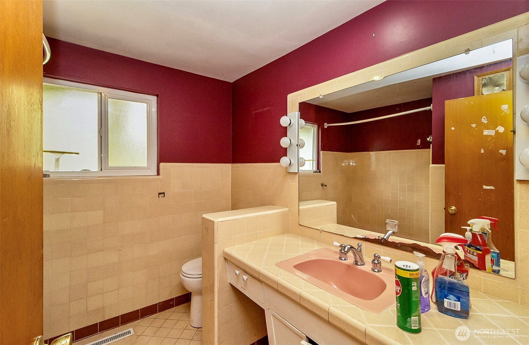 12042 14th Avenue Property Photo 9