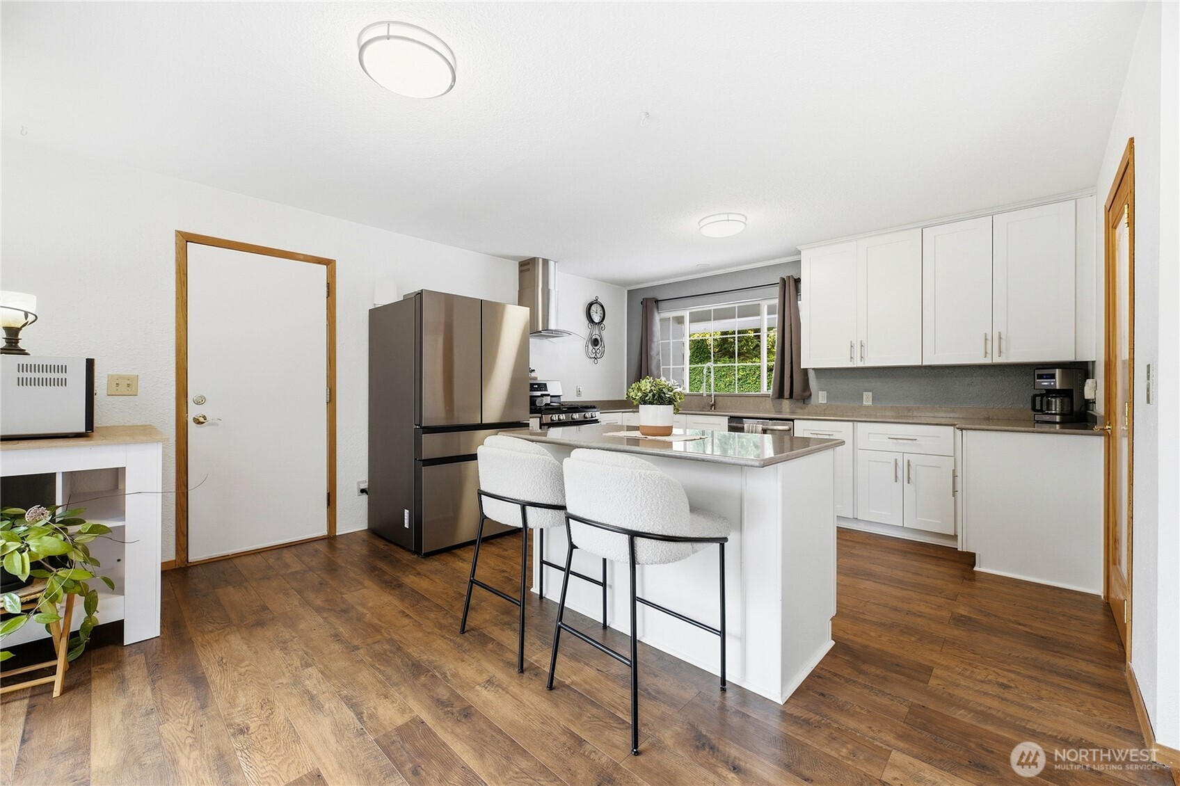 17209 45th St Property Photo 8