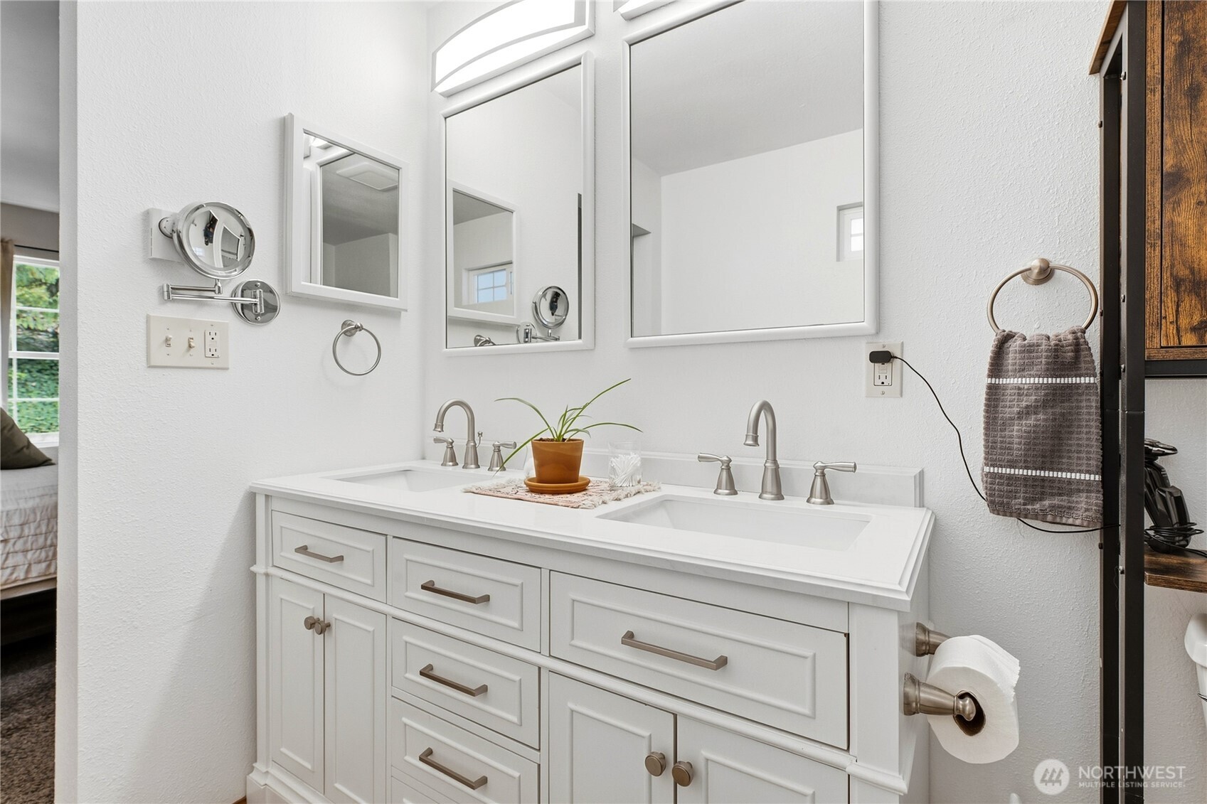 17209 45th St Property Photo 17