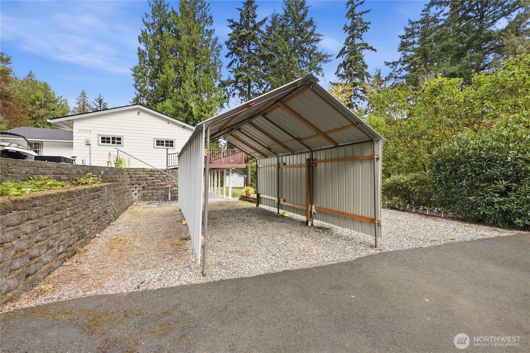 17209 45th St Property Photo 27