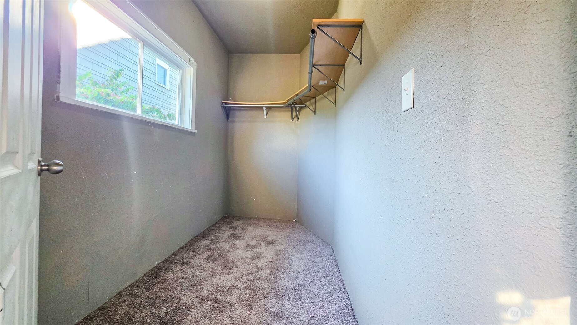 513 W 2nd Street Property Photo 15