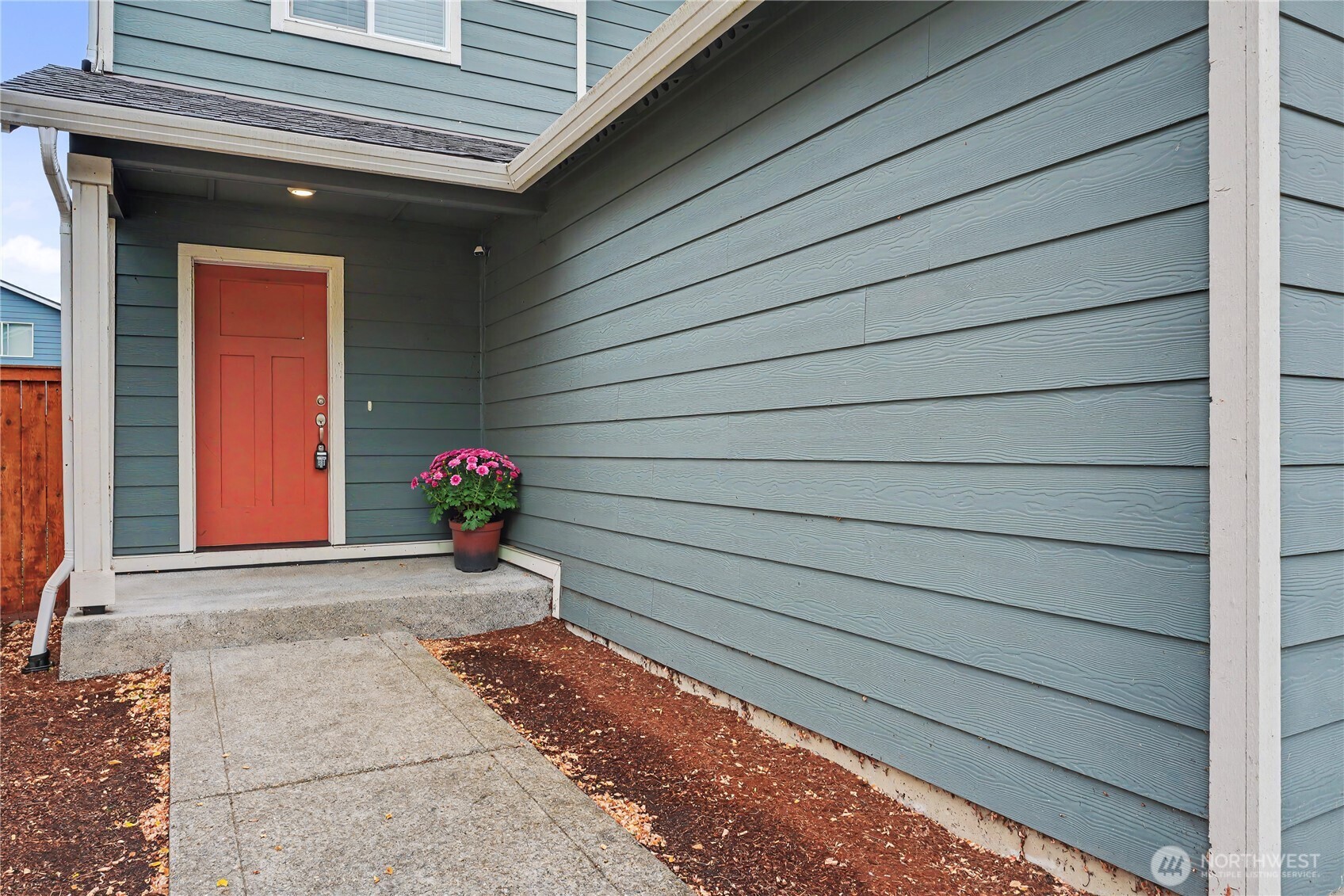 9118 Lady Slipper Street Property Photo 2
