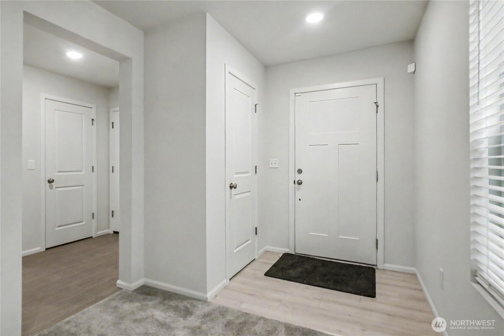 9118 Lady Slipper Street Property Photo 3