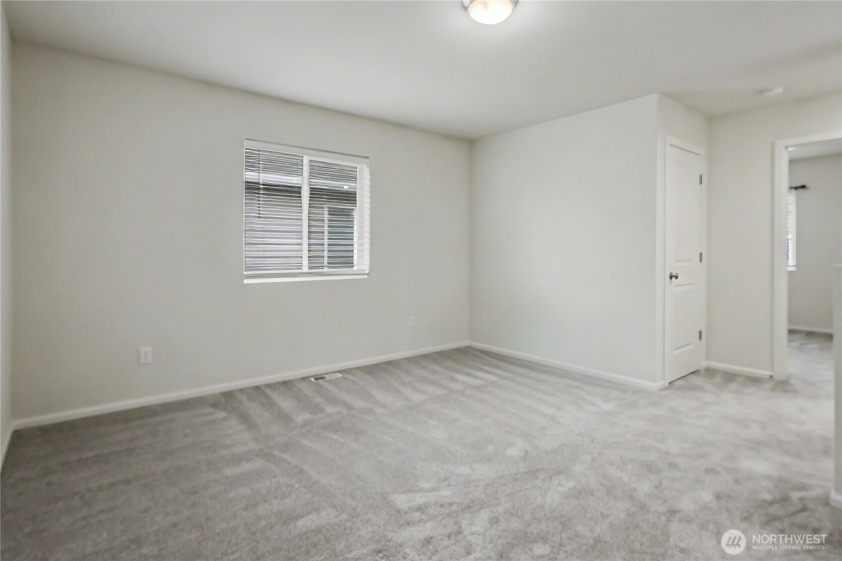 9118 Lady Slipper Street Property Photo 14