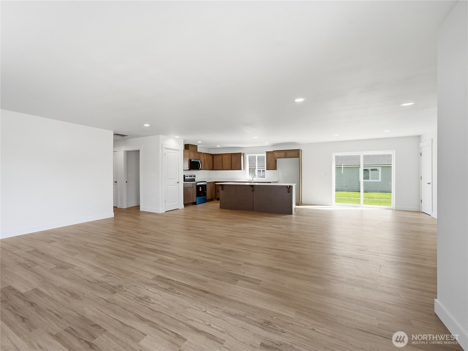 201 Salmon Drive Property Photo 8